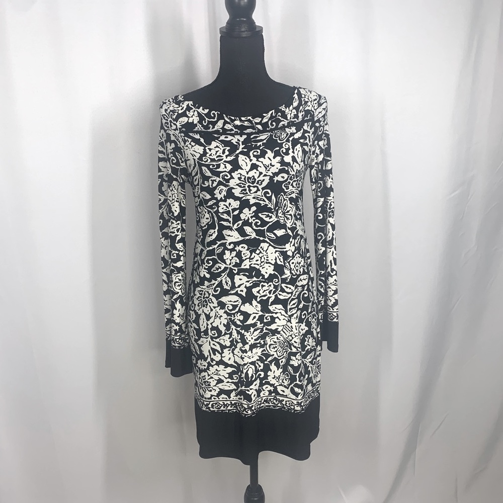 LVLX Black and White Long Sleeve Dress